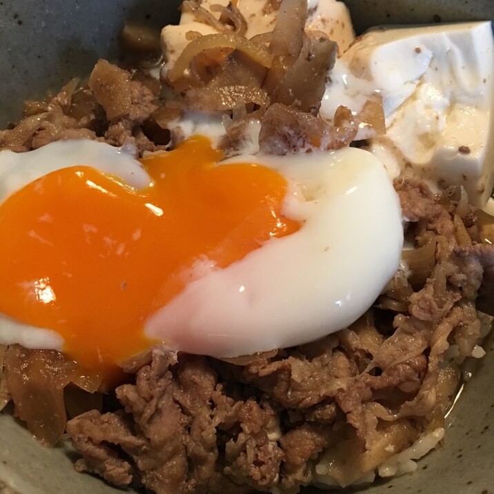 牛肉の煮物を使った牛丼